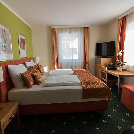 Hotel Kreuzwirt Engerwitzdorf Buitenkant foto