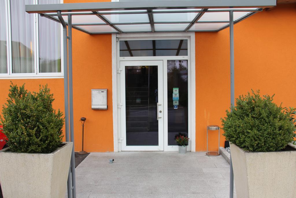 Hotel Kreuzwirt Engerwitzdorf Buitenkant foto