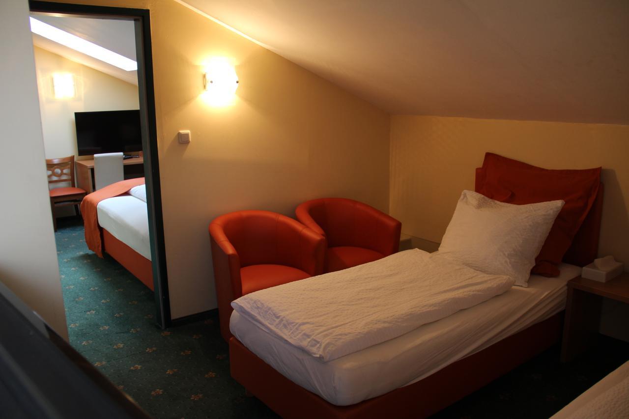 Hotel Kreuzwirt Engerwitzdorf Buitenkant foto